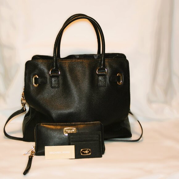 Michael Kors Purse,Wallet,Credit Card Holder - Picture 2 of 7